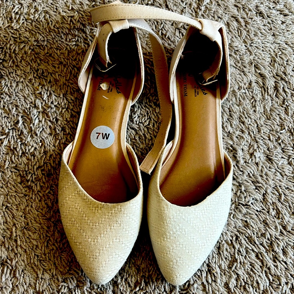 Sandals size 7W